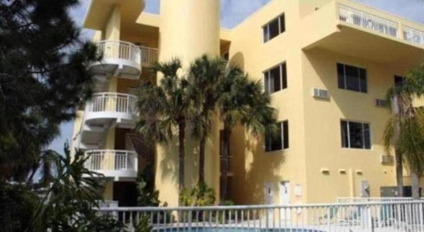 Chart House Suites And Marina Clearwater Beach Exterior photo