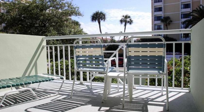 Chart House Suites And Marina Clearwater Beach Exterior photo